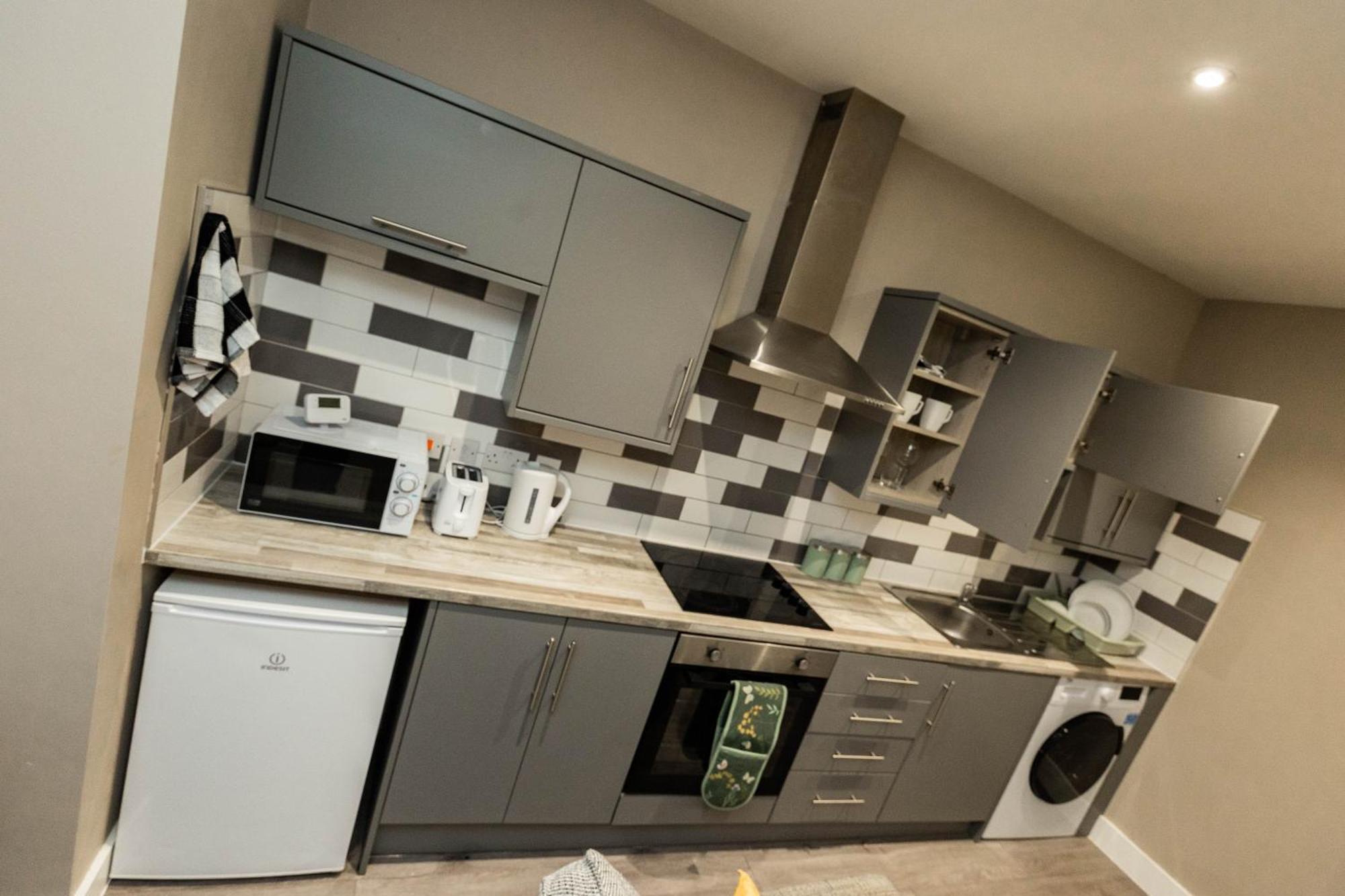 Apartment Luxury Modern Flat In Wolverhampton- Garden Views